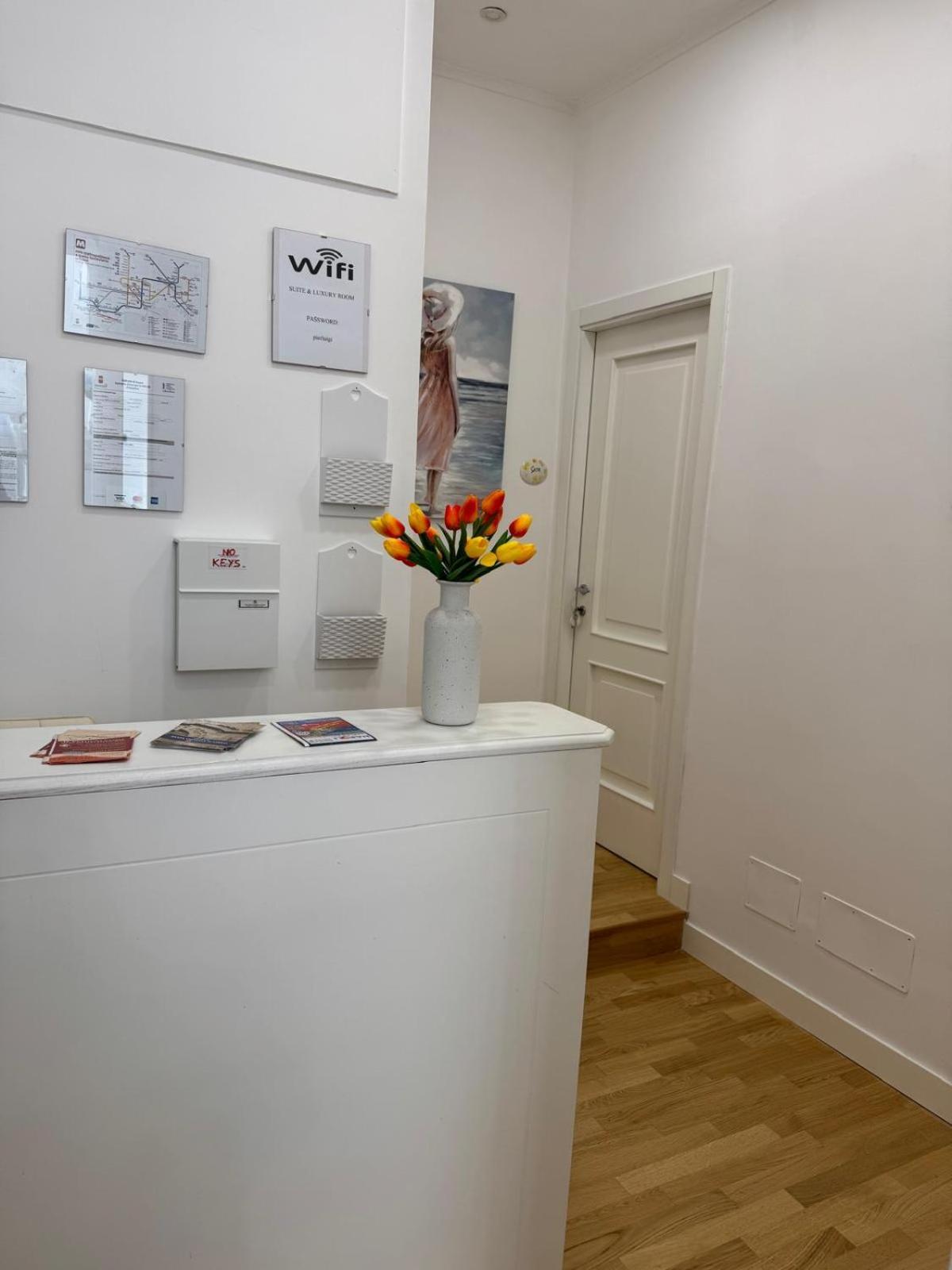 Suite & Luxury Rooms Palazzo Diomede Carafa Naples Luaran gambar