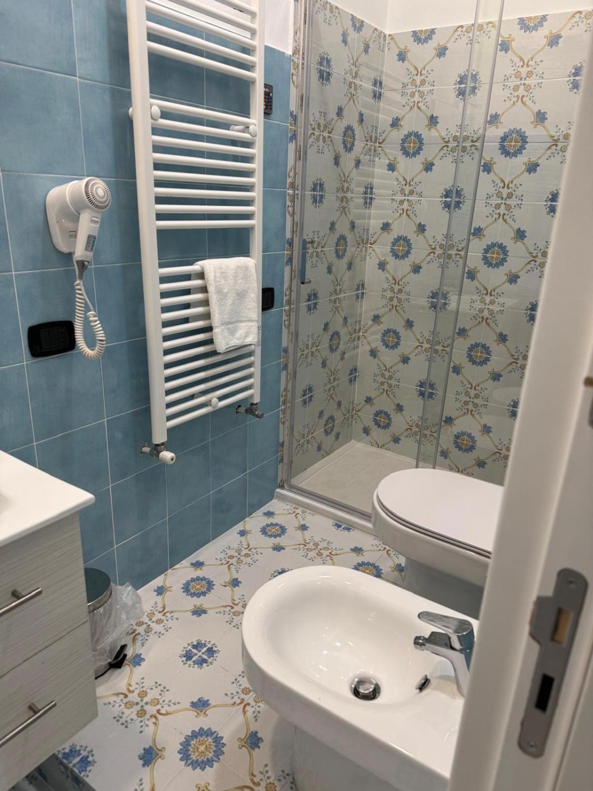 Suite & Luxury Rooms Palazzo Diomede Carafa Naples Luaran gambar